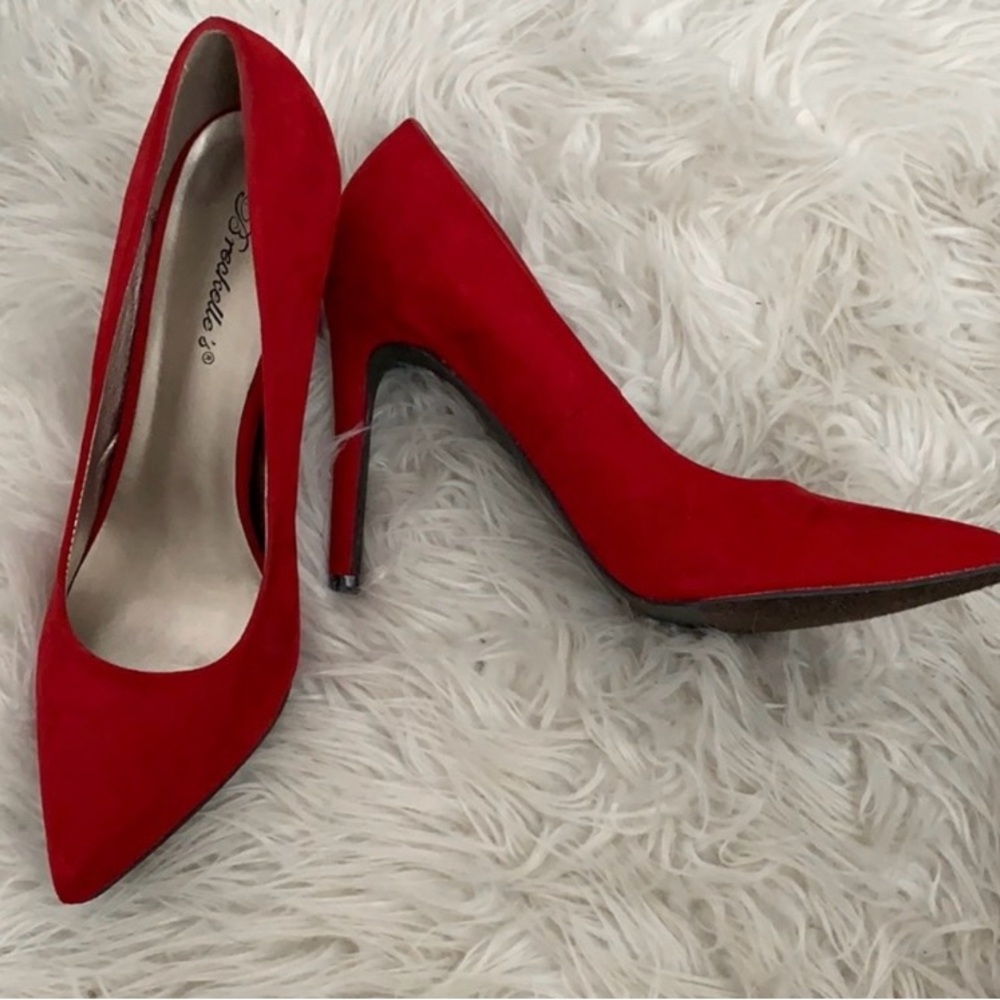 Breckelles Red Suede Pumps 
Size: 9